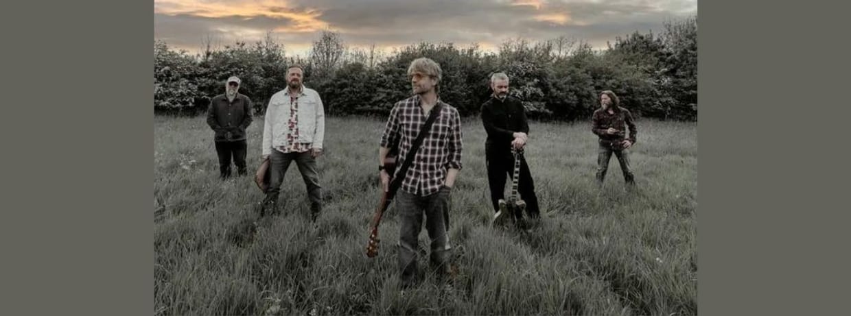 Courting Ghosts + Bity Booker (Support)