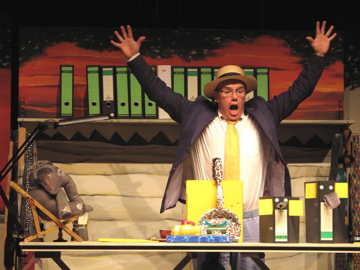 Kindertheater-Wie der Elefant zu seinem Rüssel kam