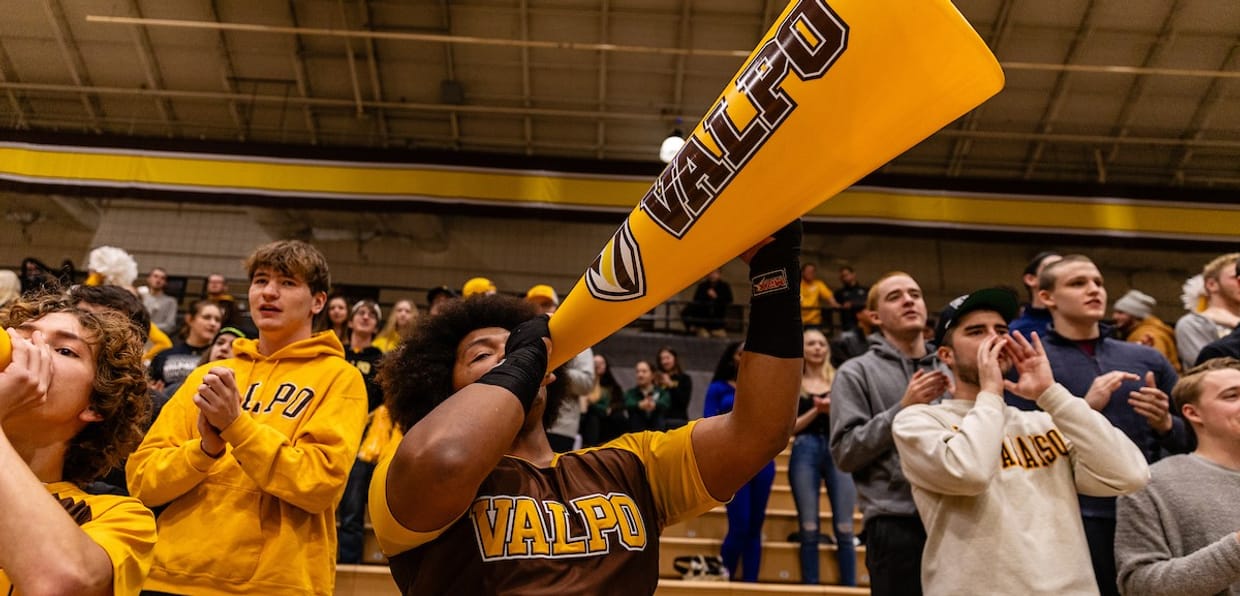 Valpo Basketball vs Drake