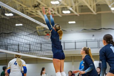 Upper Iowa vs USML (Volleyball)