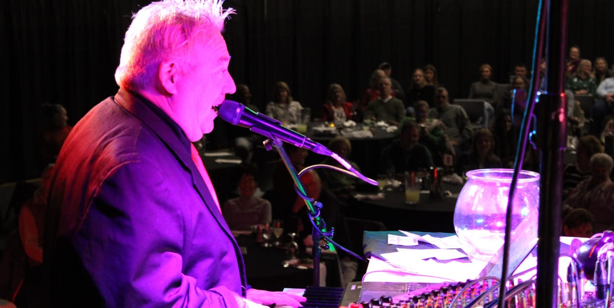 Dueling Pianos