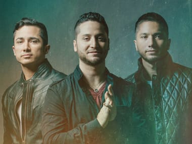 Boyce Avenue with Megan and Jaclyn Davies, and Will King