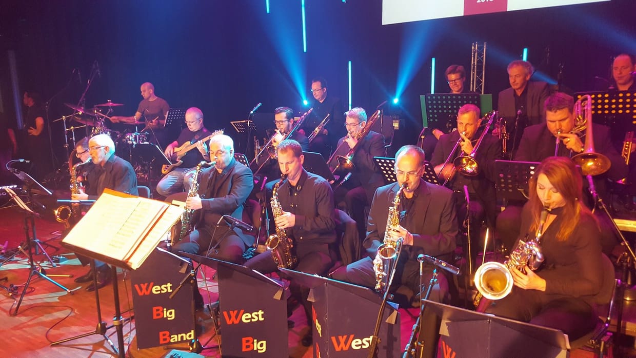 Erka Rat Pack & West Big Band