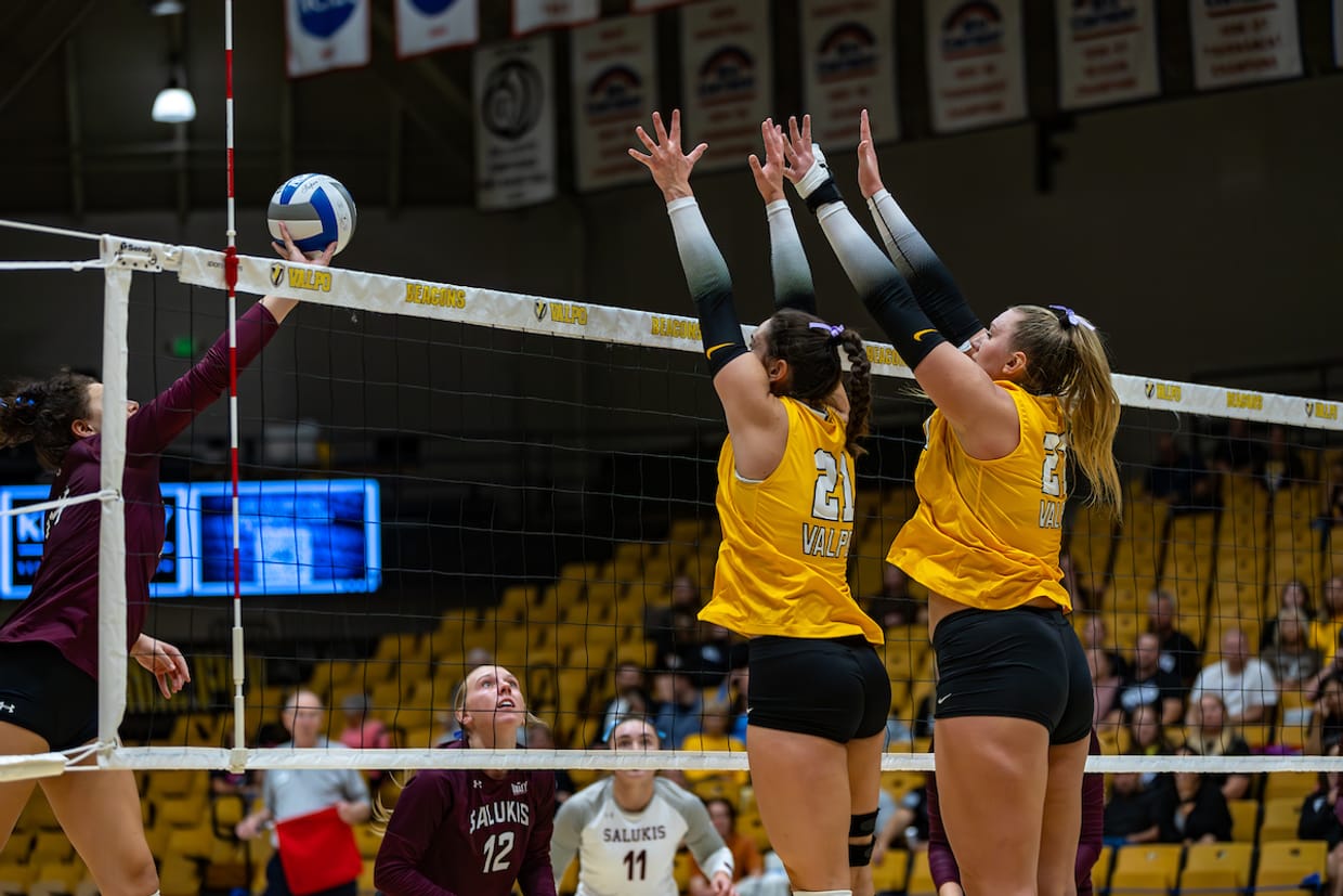 Valpo Volleyball vs Bradley