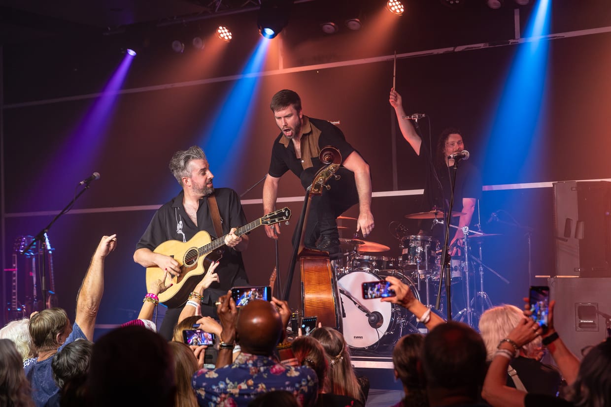 19-Twenty LIVE in Raglan N.Z