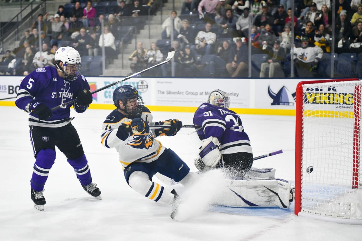 Augustana Hockey vs Bemidji State (SAT)