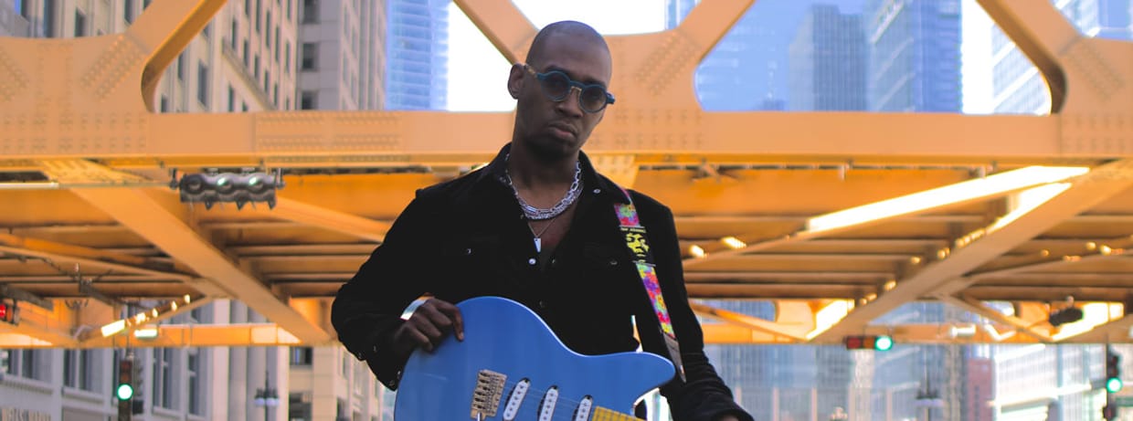 BIX TOP ACT • Isaiah Sharkey