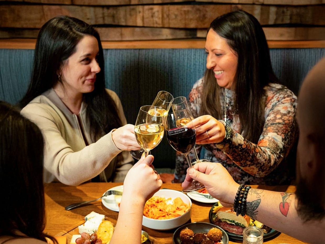 CW New Year�s Eve Prix Fixe Dinner: 8 PM - 10 PM Seating
