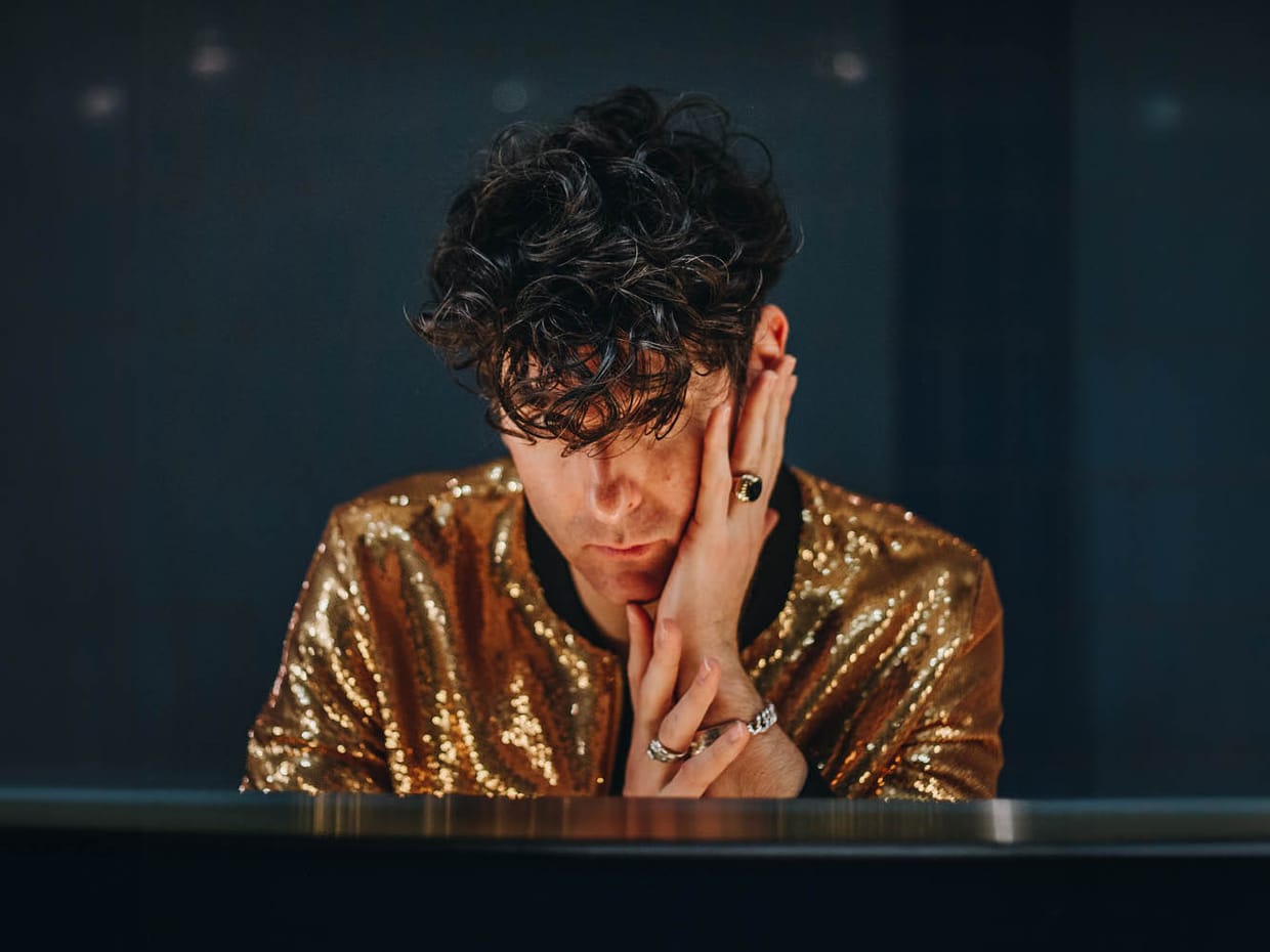 Low Cut Connie - ART DEALERS Film Screening & Solo Concert