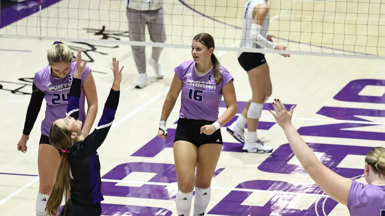 North Alabama Volleyball vs West Georgia