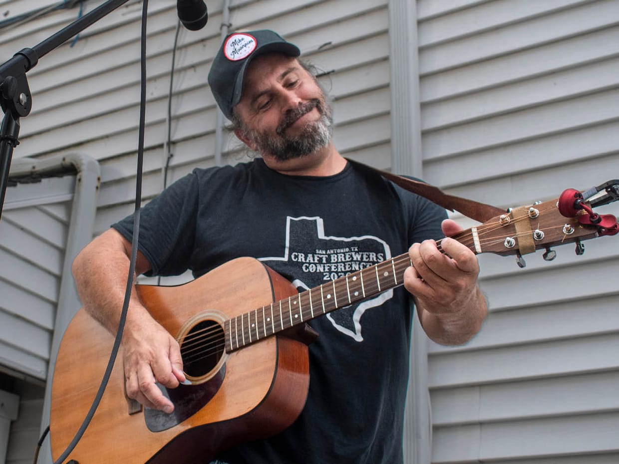 Matt York Sings the Songs of Willie Nelson 