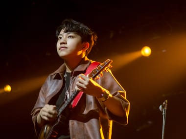 Teenage Uke Sensation from Taiwan: Feng E