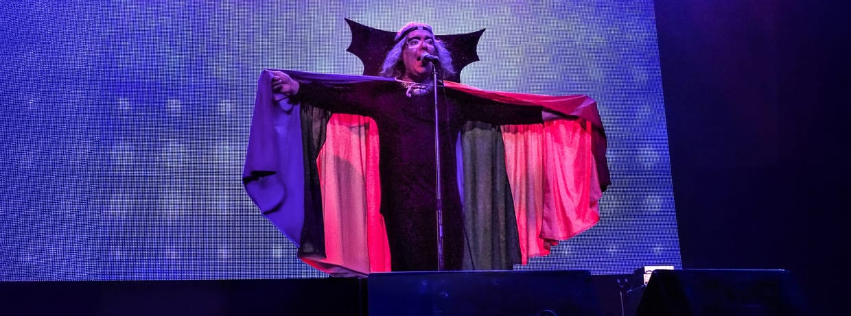 RAEL - A Genesis and Peter Gabriel Experience 