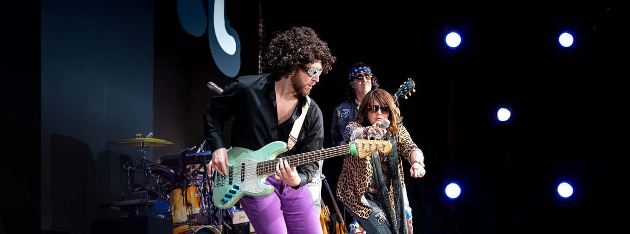 8 Track - Nashville's Ultimate 70s & 80s Cover Band