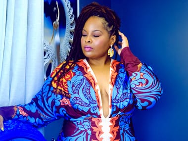 Bell Darris: Sip & Symphony ft. Blckbirdstrings 