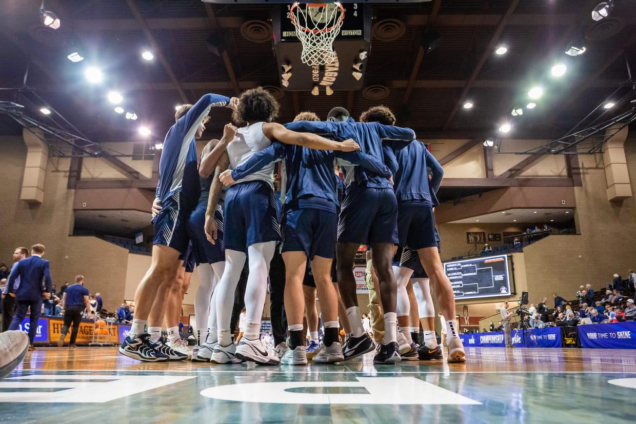 2025-26 Augustana Basketball Season Tickets
