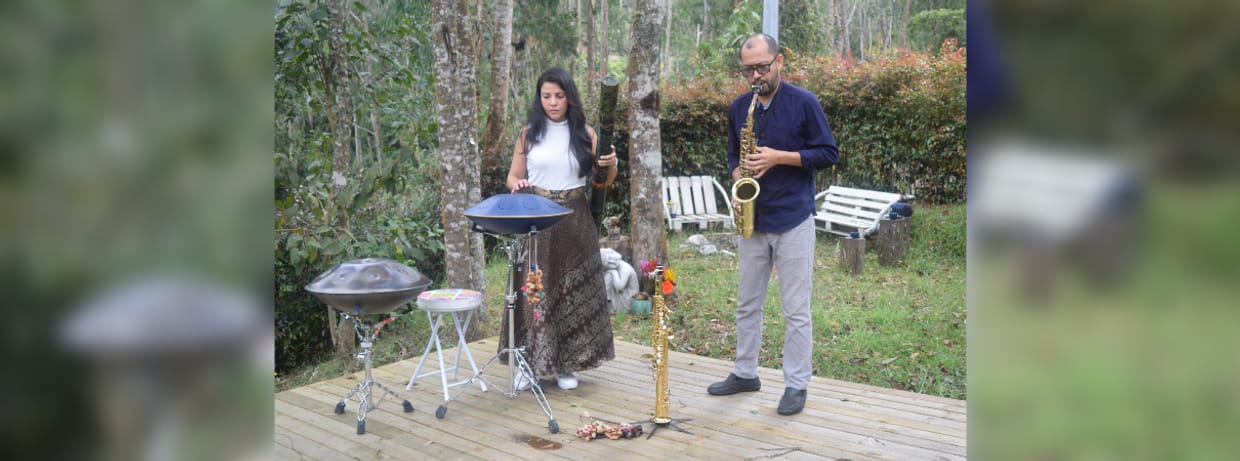 ARMONÍAS ELEMENTALES: UN VIAJE SONORO CON SAXOFÓN Y HANDPAN