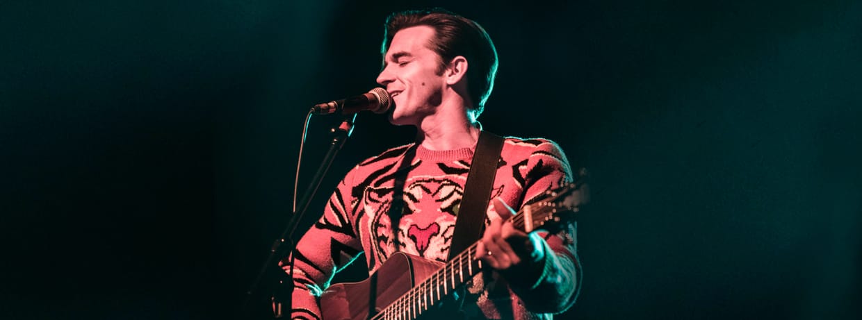 Drake Bell Live