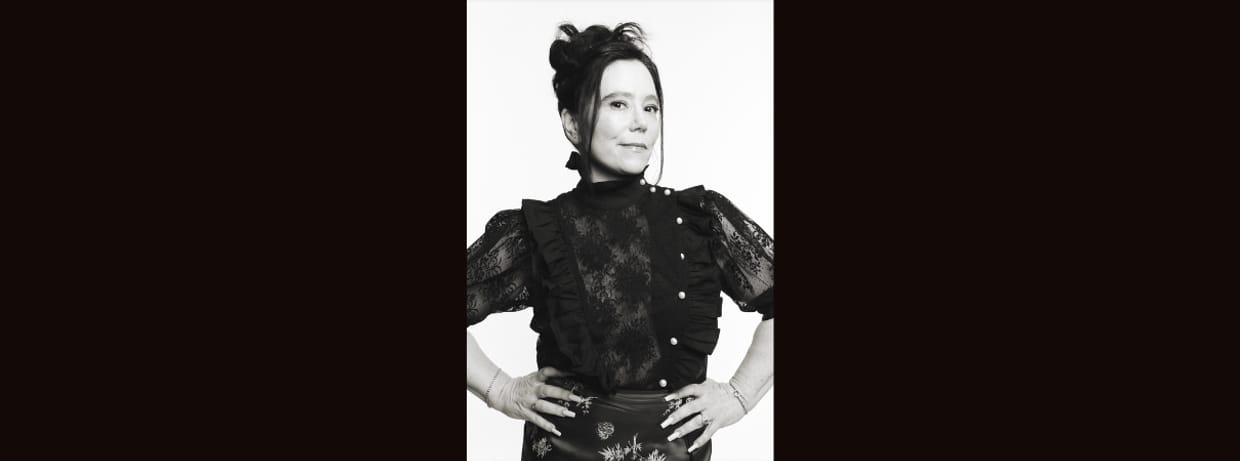 Alex Borstein is Thirsty