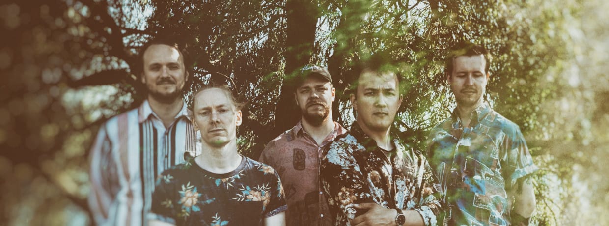 MØL – Countless Skies