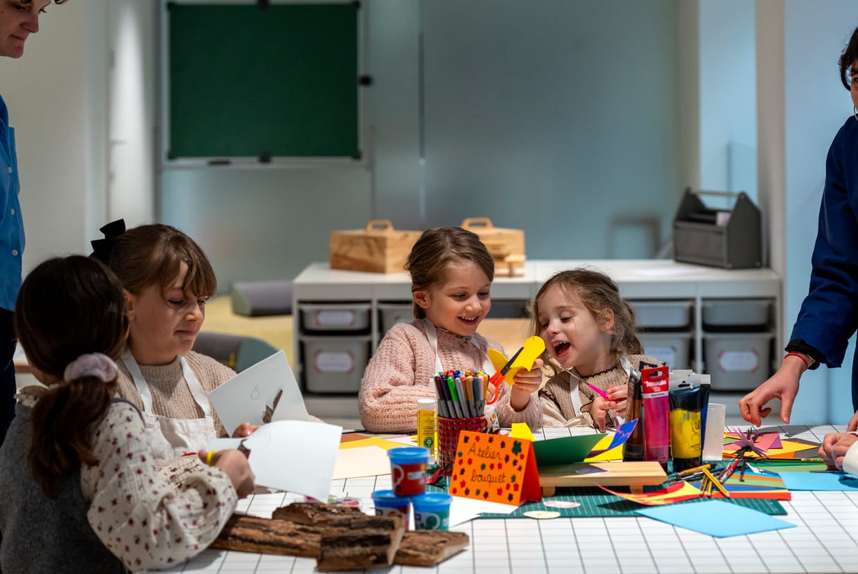 L'atelier micro-objet — « Le fanion mystère » 