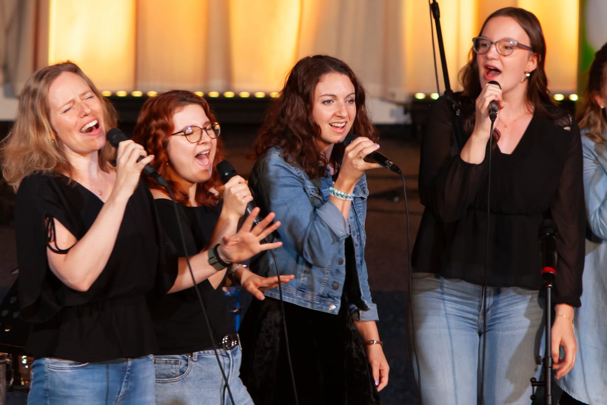 Circlesinging