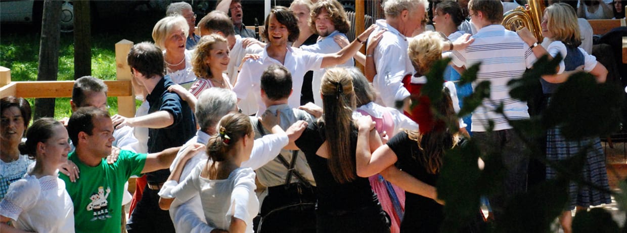 Alpenland Musikfest: Volkstanz-Frühschoppen 