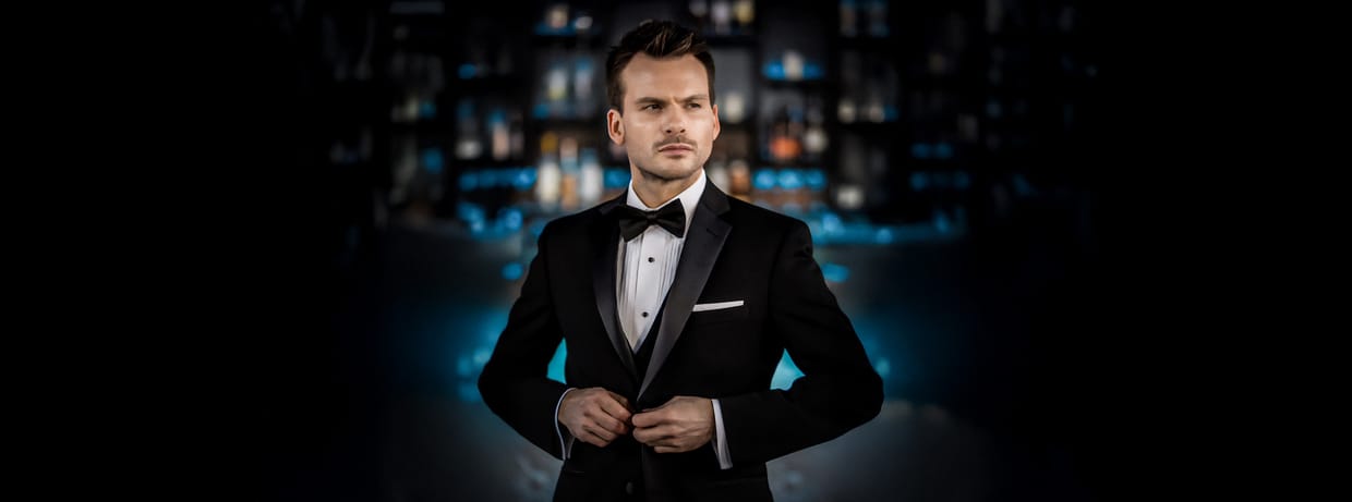 The Extraordinary Card Magic of Jason Ladanye