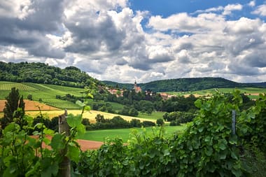 Castell im Frühling erleben 