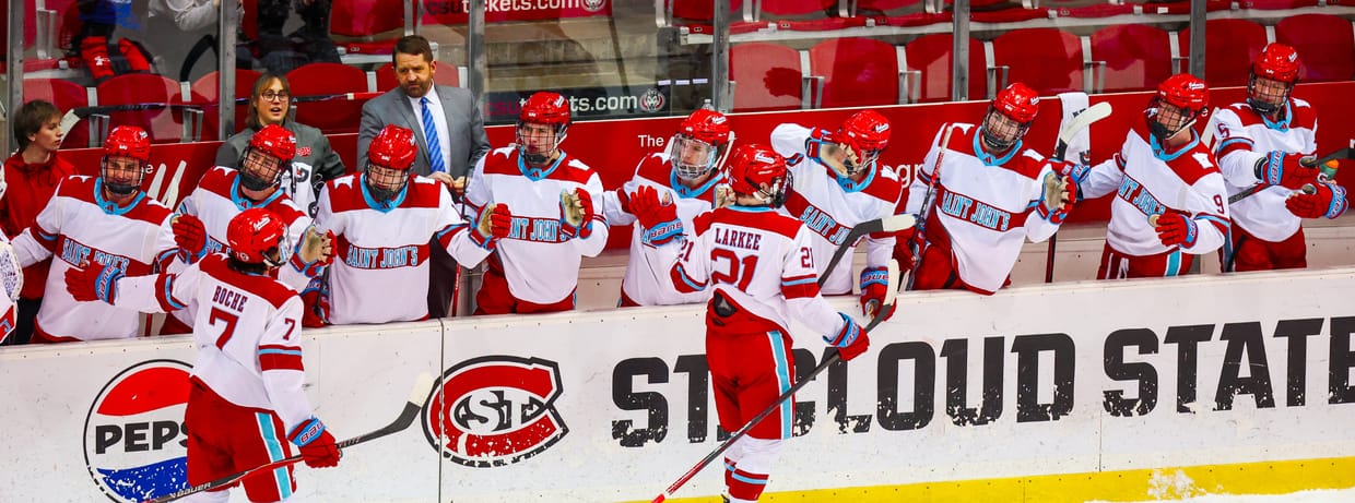 SJU Hockey vs St. Olaf