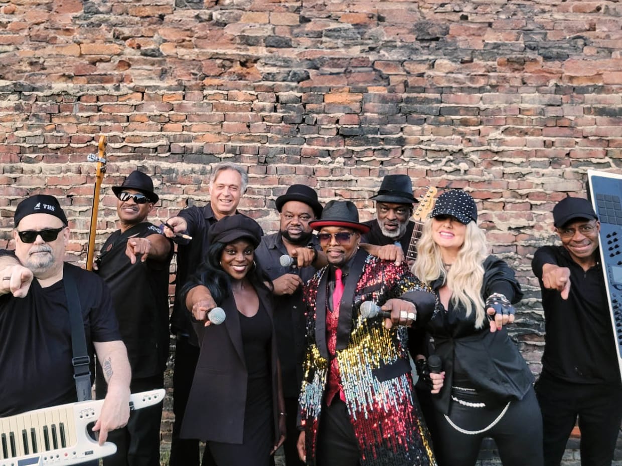 Dancing Machine: America's #1 Tribute Band To The Jackson's, Michael, Janet & The Jackson 5