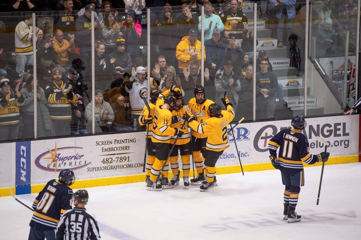 Huskies Hockey Season Tickets