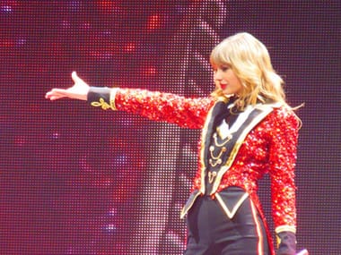 City Winery Pittsburgh + NonStop Broadway present: SWIFTIES: Karaoke & Sing-Along Brunch!