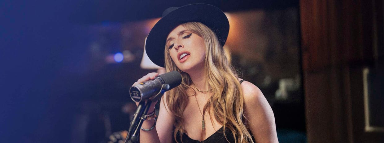 ZZ Ward with Jesse Williams Band