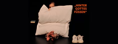 Hinter Gottes Füßen