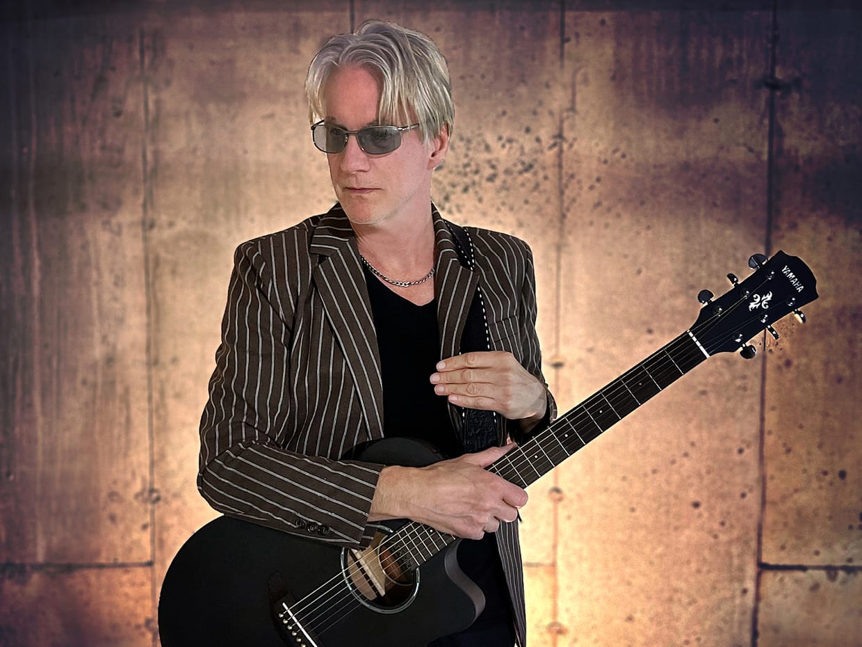 Eliot Lewis