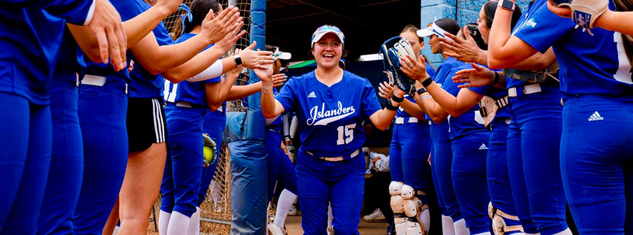 Islanders Softball v. UTSA March 11th
