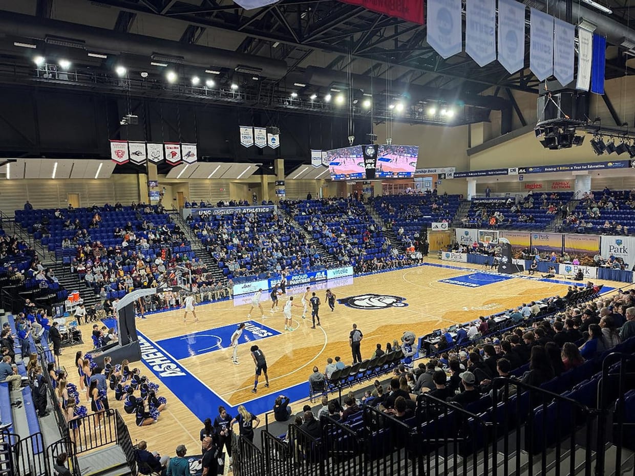 2026-27 Basketball Season Tickets