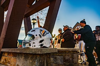 Valpo Football vs St. Thomas