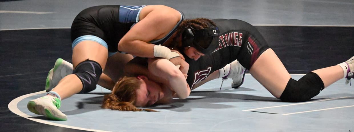 Upper Iowa vs. Carthage and Dakota Wesleyan (Women's Wrestling Triangular)
