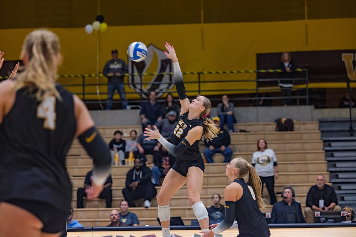 Valpo Volleyball vs Evansville