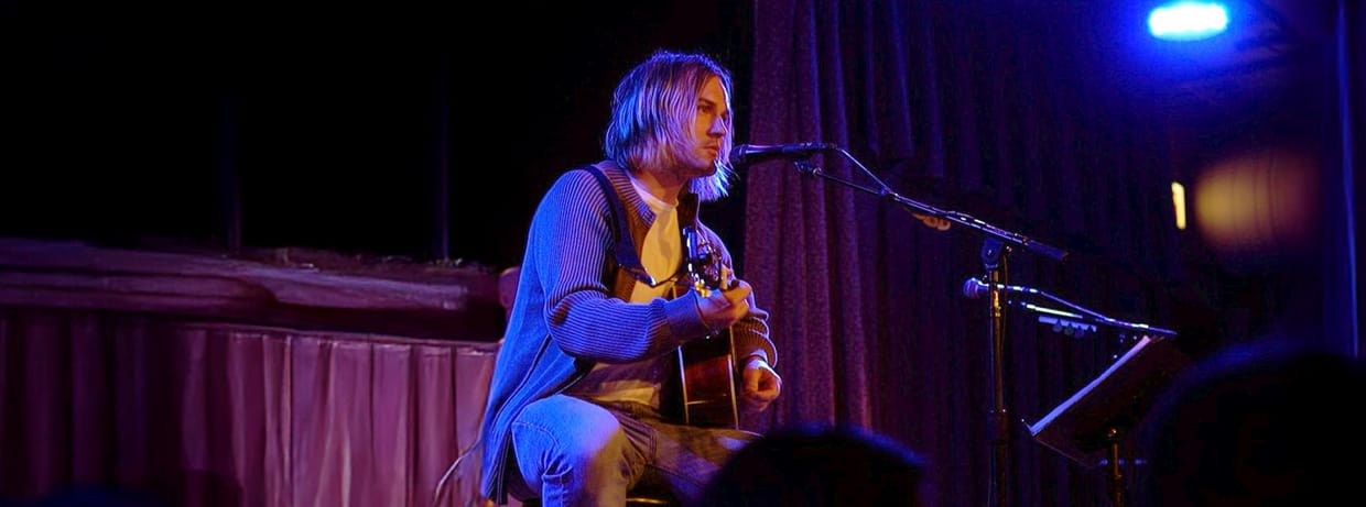 Smells Like Nirvana performs MTV Unplugged