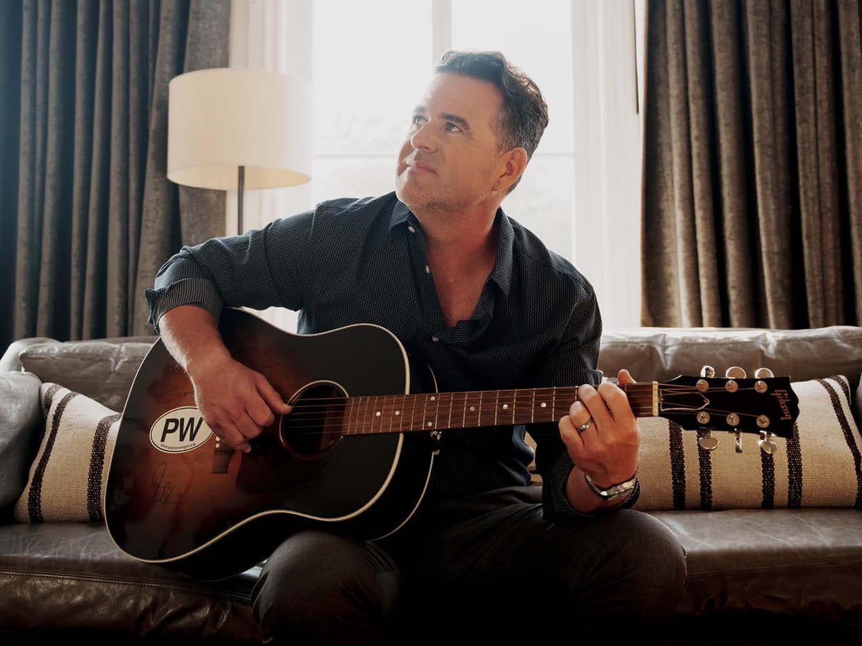 David Nail Acoustic Christmas Show