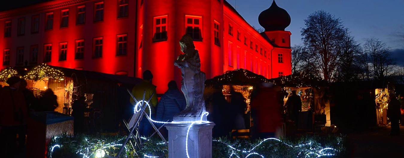 Romantischer Wohnachtsmarkt Schloss Tüßling 2022
