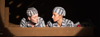 Theaterabend: "Zeitspiel - Das Mädchenorchester von Auschwitz"